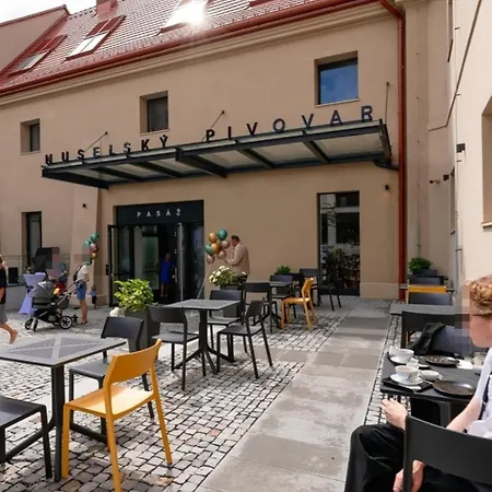 شقة Free Parking, Nuslesky Pivovar Blue Arch Luxury With Garden *