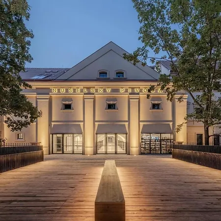아파트 Free Parking, Nuslesky Pivovar Blue Arch Luxury With Garden 프라하