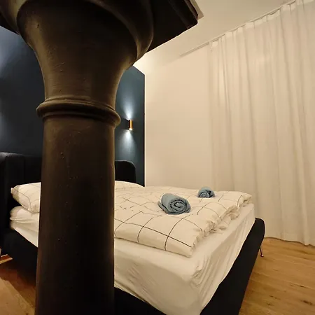 Free Parking, Nuslesky Pivovar Blue Arch Luxury With Garden * Praha